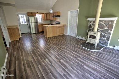 184 Eastwood Cir, Hawley, PA 18428 - photo 4