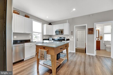 2730 Arbutus Ave, Halethorpe, MD 21227 - photo 7