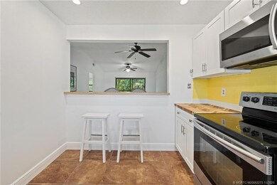 1210 SE Parkview Place unit 9, Stuart, FL 34994 - photo 7