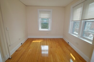 15 Lynde St unit 19, Salem, MA 01970 - photo 5