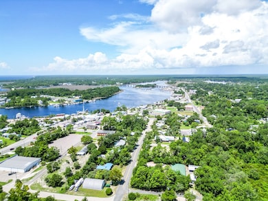 303 E Meridian St, Carrabelle, FL 32322 - photo 5