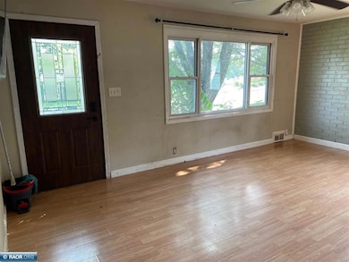 905 Washington St, Eveleth, MN 55734 - photo 7