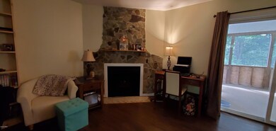 165 Arbutus Ln, Milford, PA 18337 - photo 3