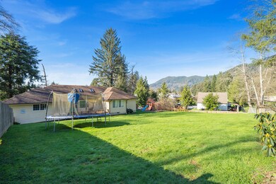 Large fenced yard!