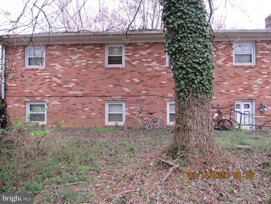 703 Painter Ct, Capitol Heights, MD 20743 - photo 3