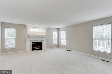 11245 Chaucers Ridge Ct, Laurel, MD 20723 - photo 6