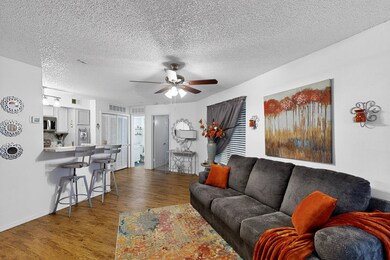 2311 Basil Dr unit C103, Arlington, TX 76006 - photo 4