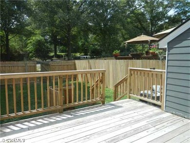 Patio/Deck - LARGE DECK WITH FENCED REAR YARD
