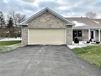 8214 Maramont Dr unit A, Youngstown, OH 44512 - photo 2