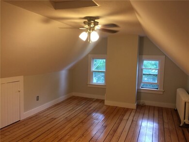 22 Rhode Island Ave unit 3, Newport, RI 02840 - photo 3