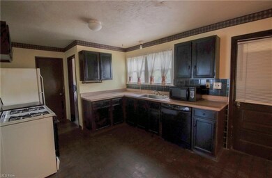 Spacious Kitchen