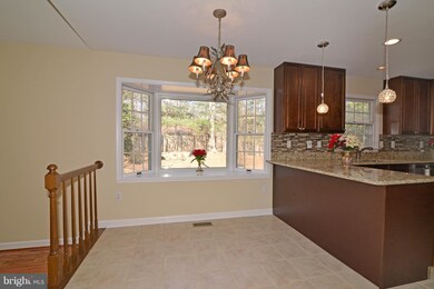 8133 Blandsford Dr, Manassas, VA 20111 - photo 3
