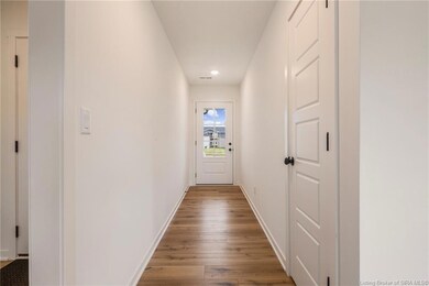 846 Wolf Run Park Blvd, Jeffersonville, IN 47130 - photo 3