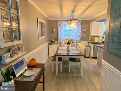 713 Grant Rd, Folcroft, PA 19032 - photo 6