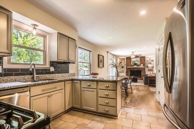 5602 Linworth Rd, Columbus, OH 43235 - photo 7