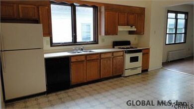 71 N Allen St unit 3, Albany, NY 12203 - photo 2
