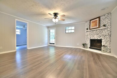2504 Una Dr, Jacksonville, FL 32216 - photo 2