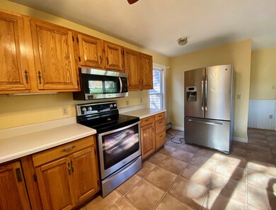 72 Maple St, Greenfield, MA 01301 - photo 4