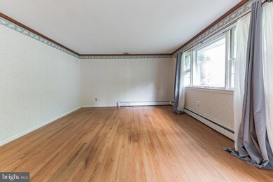 1002 Summit Ave, Schwenksville, PA 19473 - photo 6