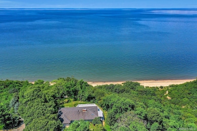 1 Dolphin Way, Riverhead, NY 11901 - photo 3