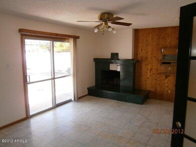 FAMILY ROOM W/ FIREPLACE