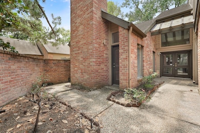 266 Sugarberry Cir, Houston, TX 77024 - photo 2