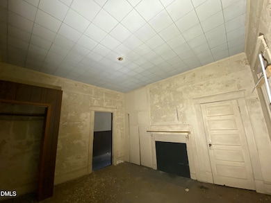 211 Fairview Ave SW, Wilson, NC 27893 - photo 2