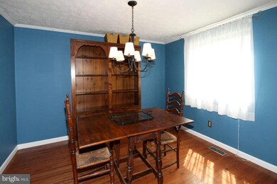 16147 Olmstead Ln, Woodbridge, VA 22191 - photo 6