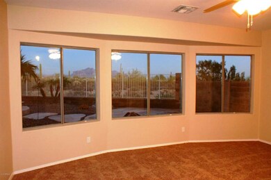 HUGE DOWNSTAIRS MASTER SUITE