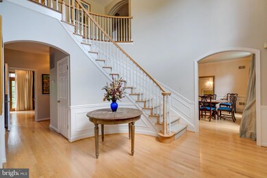 1203 S Huntress Ct, McLean, VA 22102 - photo 2