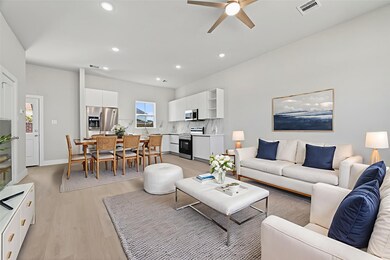 6702 Metro Blvd unit 3, Houston, TX 77083 - photo 5