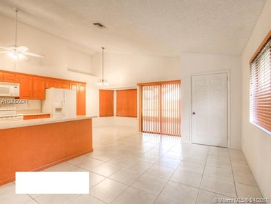 22669 Pickerel Cir, Boca Raton, FL 33428 - photo 2