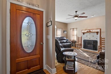 22 Dogwood Cir unit 13, Burnsville, NC 28714 - photo 6