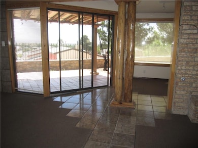 1737 Villa Santos Cir, El Paso, TX 79935 - photo 6