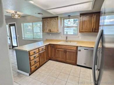 9900 N 108th East Place, Owasso, OK 74055 - photo 7