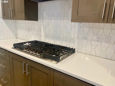 280 W 19th St, Lafayette, OR 97127 - photo 5