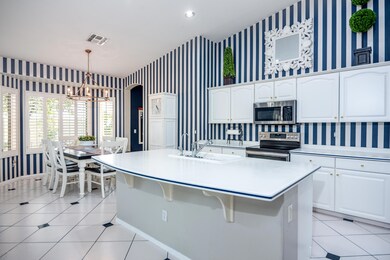 Kenwood St - Kitchen 3