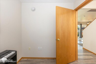 49-Office-ELKO3447-Edit