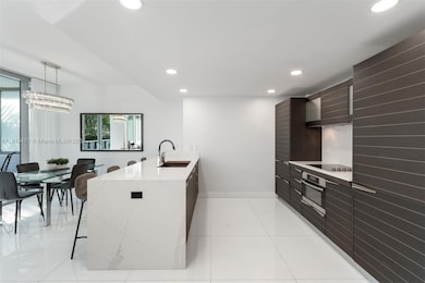 200 Biscayne Boulevard Way unit 303, Miami, FL 33131 - photo 3