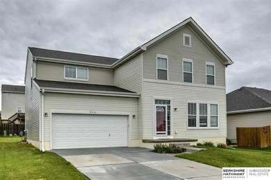 2410 S River Rock Dr, Papillion, NE 68046 - photo 2