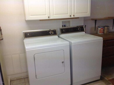 10585 W Palmeras Dr unit J, Sun City, AZ 85373 - photo 7