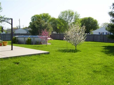 2137 N Fleetwood Dr, Greensburg, IN 47240 - photo 4