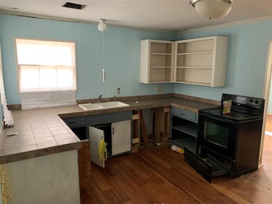 1808 Old Van Vleck Rd, Bay City, TX 77414 - photo 6