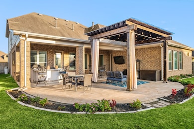 2011 Big Creek Way, Missouri City, TX 77459 - photo 2