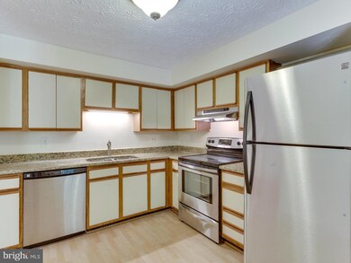 2022 Brooks Square Place, Falls Church, VA 22043 - photo 7