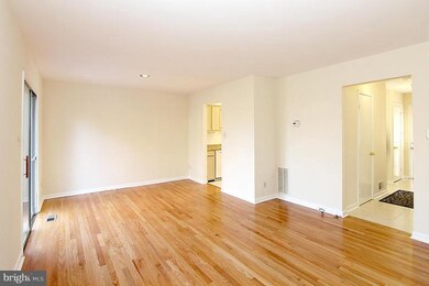 57 Gravenhurst Ct, North Potomac, MD 20878 - photo 4