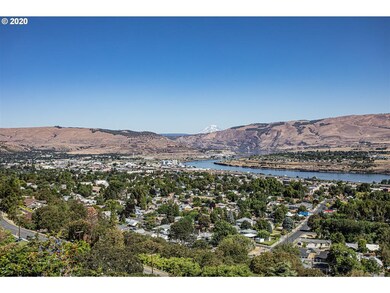 907 E 18th St, the Dalles, OR 97058 - photo 6