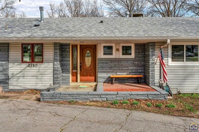 2710 SW Burlingame Rd, Topeka, KS 66611 - photo 3