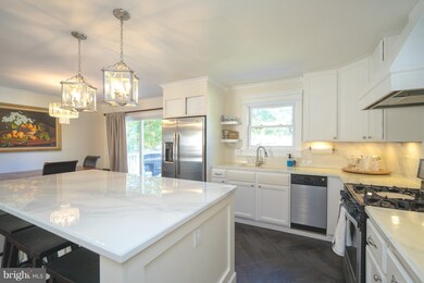 3802 Stoneybrooke Ct, Alexandria, VA 22306 - photo 6