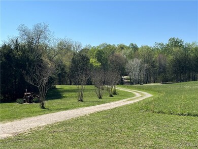 Driveway to the house